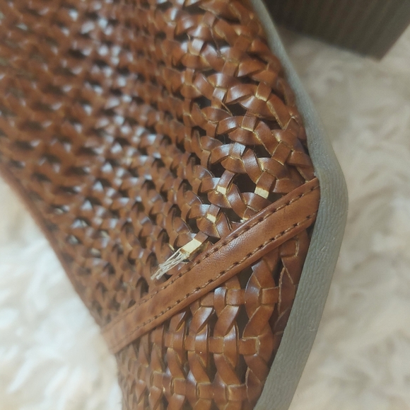 Indigo Rd block heels/sandals ~ Size 10M - Picture 5 of 10